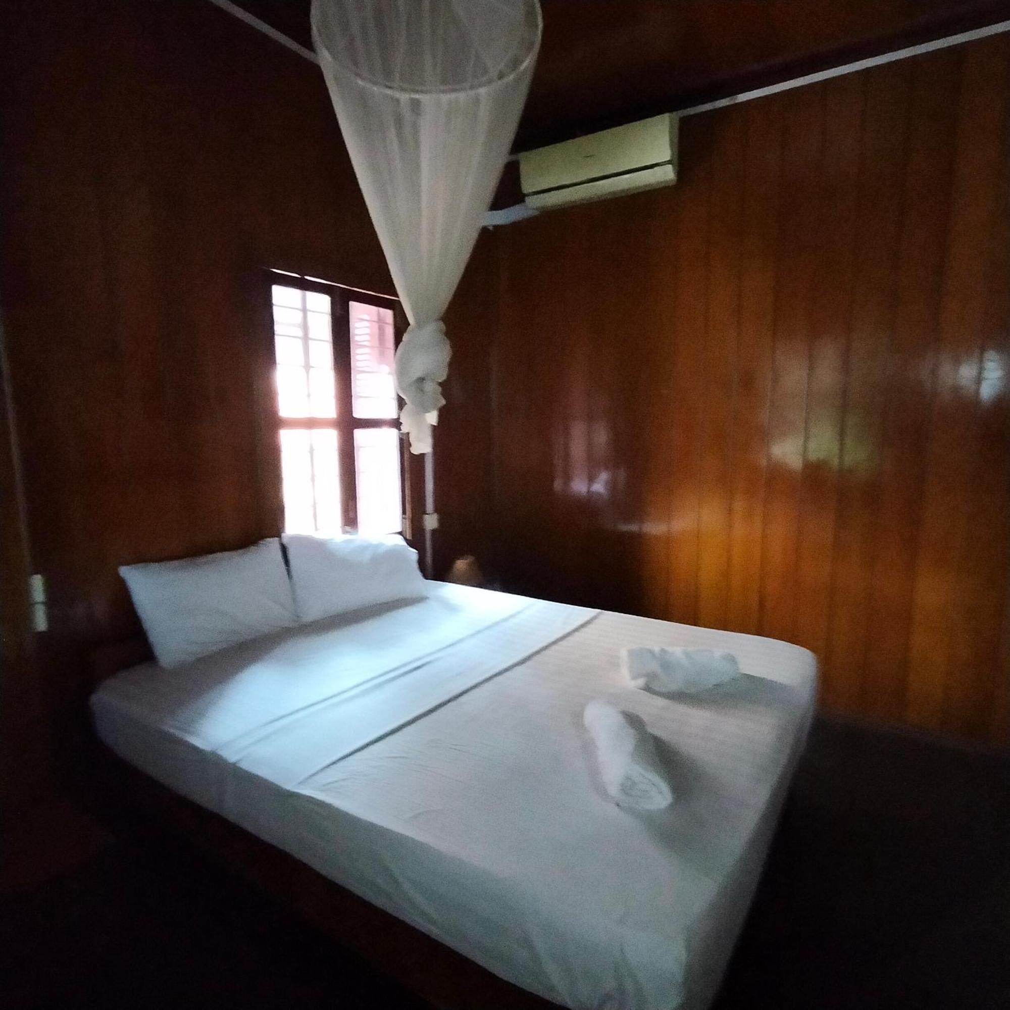 Nomad Guesthouse Kratié Exterior foto